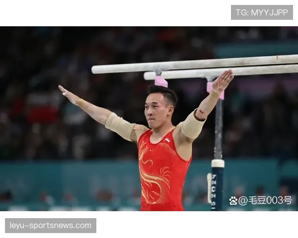 肖若腾赛后提着好几个名牌包,看到价钱我差点跟队友借钱